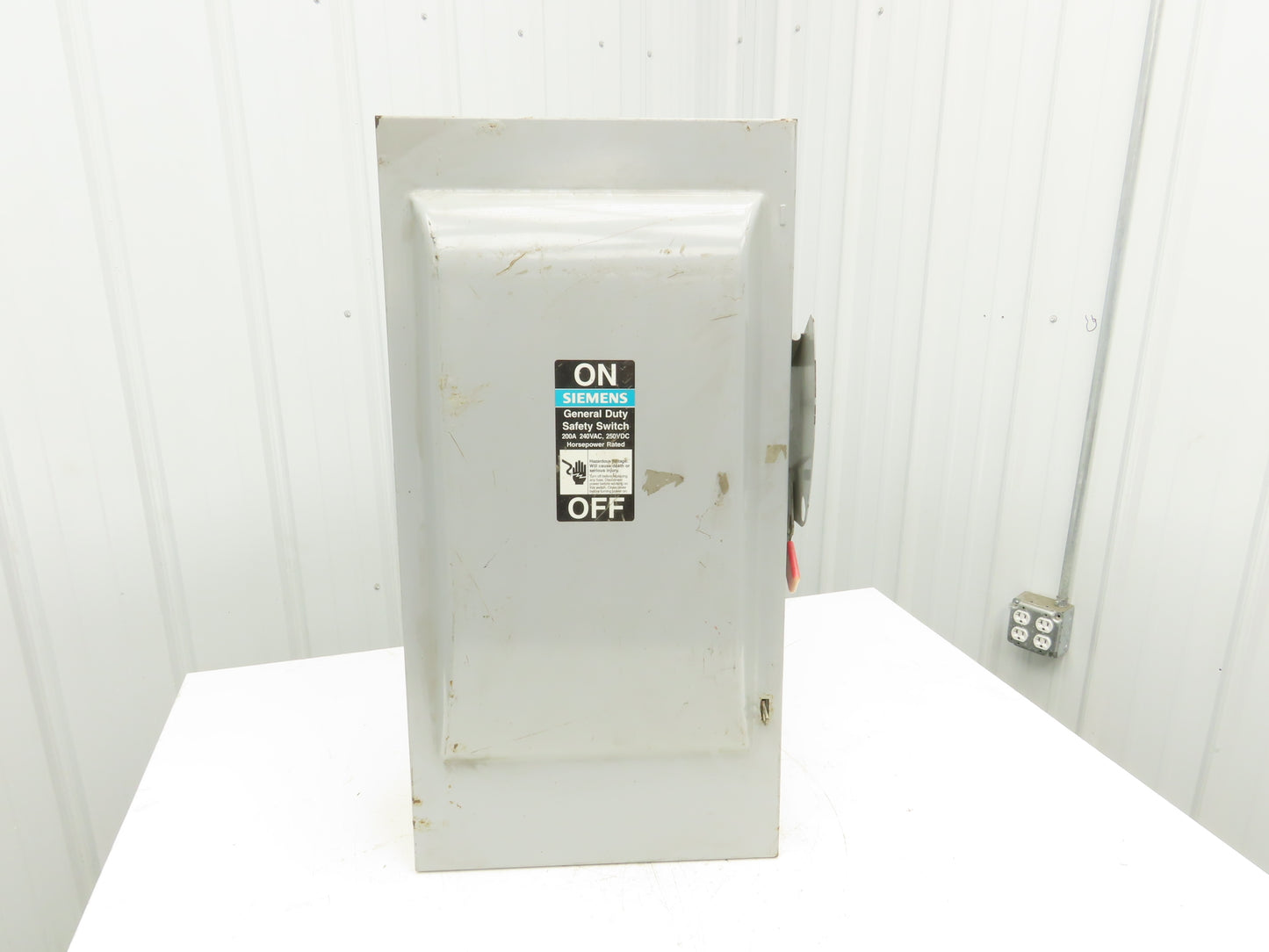 Siemens GF324N Safety Switch Disconnect Fused Stainless Steel 200A 240VAC 60HP