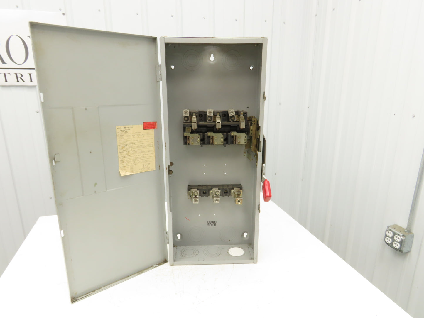 General Electric TH3364 Fusible Safety Disconnect Switch 200A 600V 3Ph 150Hp