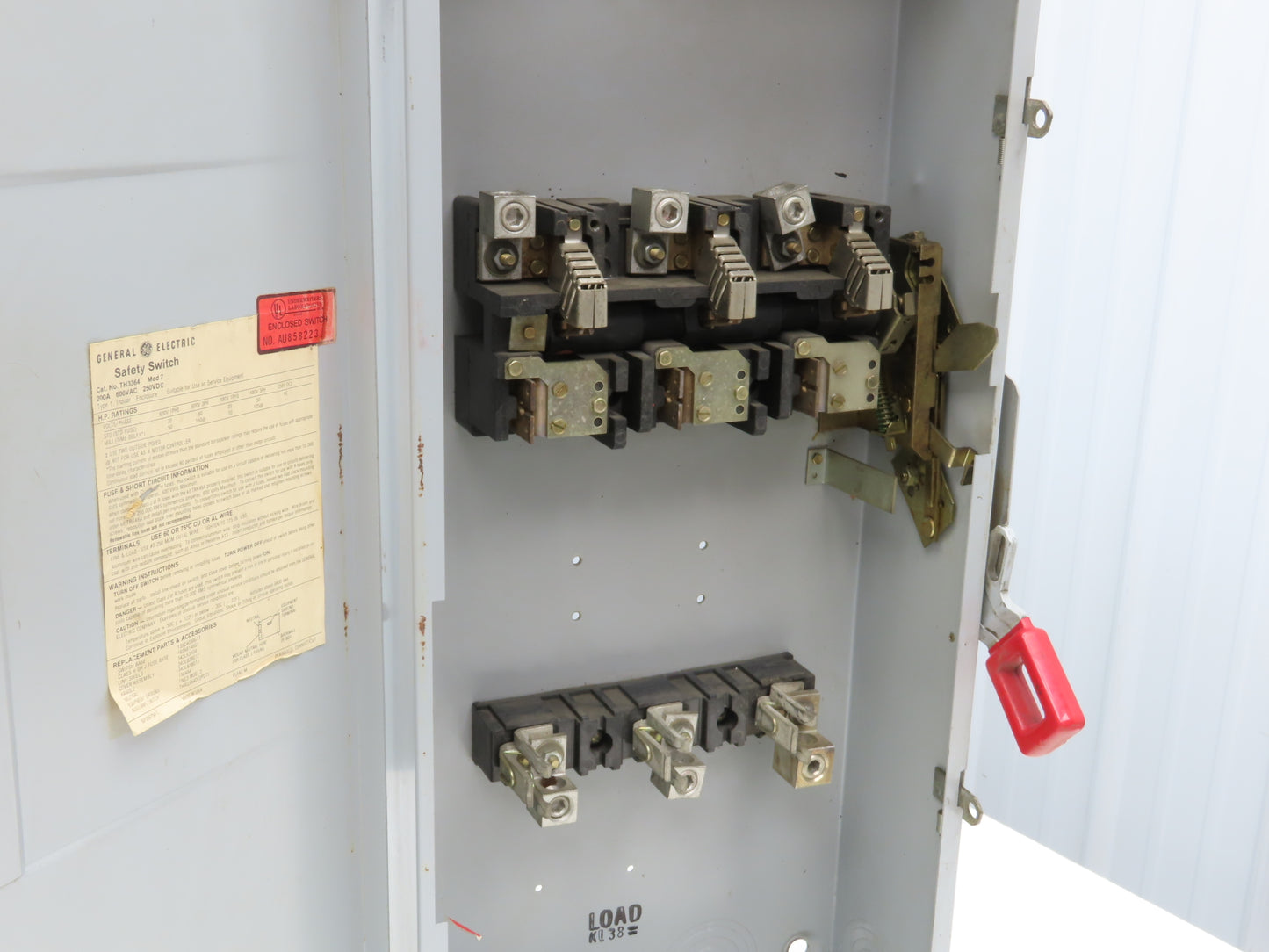 General Electric TH3364 Fusible Safety Disconnect Switch 200A 600V 3Ph 150Hp