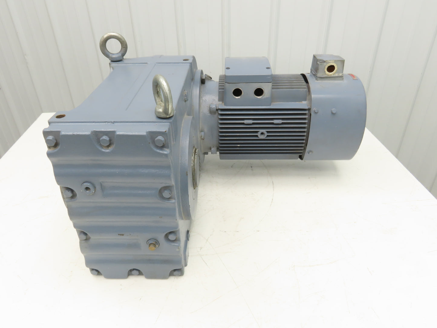 Guomao GFA87-YVP2.2-6P-179.79-M3 Gear Motor 10rpm 2.2kw 480V 3PH Hollow Shaft