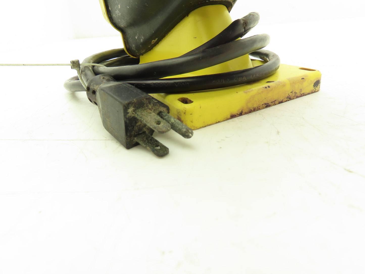 Milton Roy AA951-392Si Microprocessor Dosing Pump Adjustable 1 GPH 110 PSI 120V