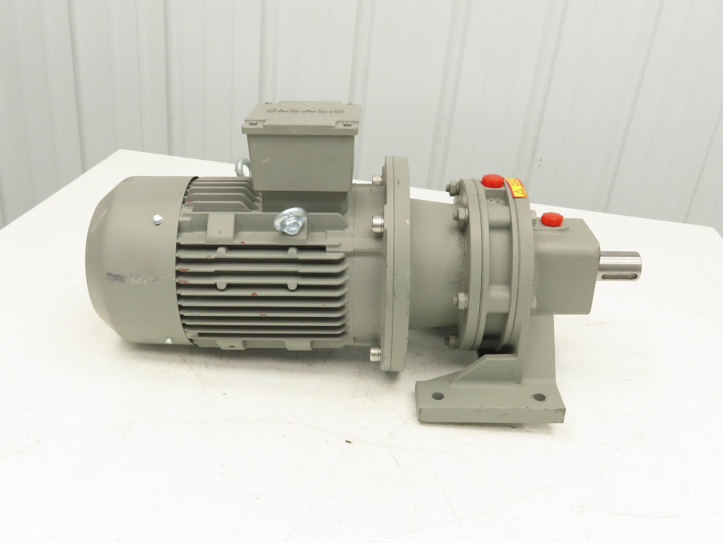 Vector Namkang BWD11-17-2.2 Inline Gear Motor 17:1 Ratio 100rpm 2.2kw 480V 3PH