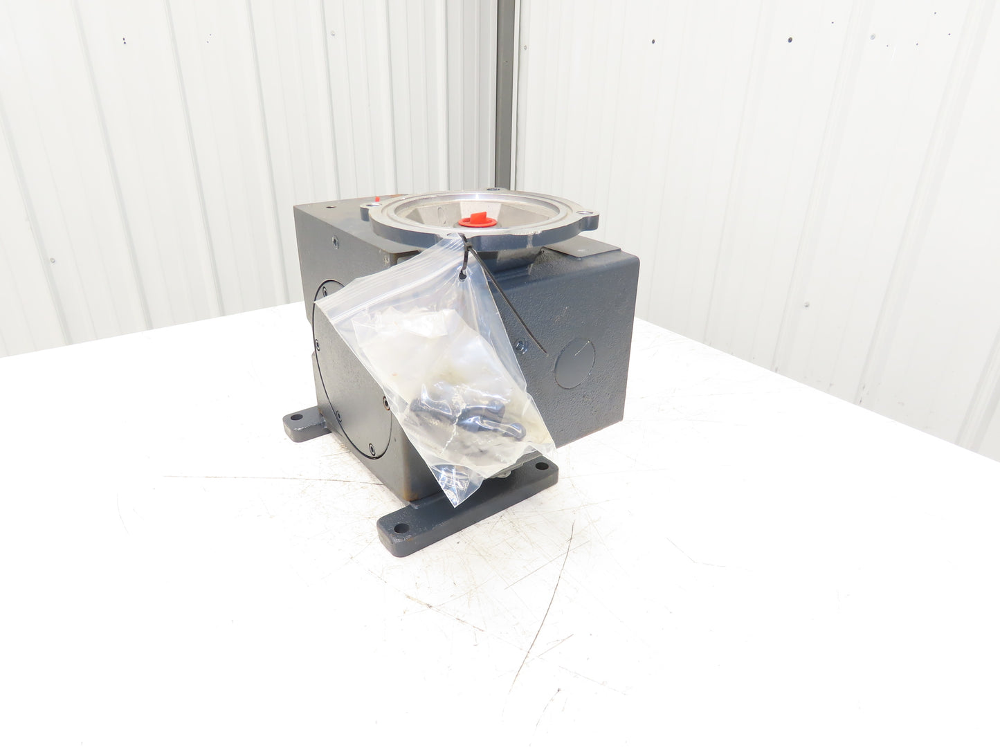Hub City 0230-32204 ULR Worm Gearbox 150:1 Double Reducer 12rpm 2.5Hp 140TC RH