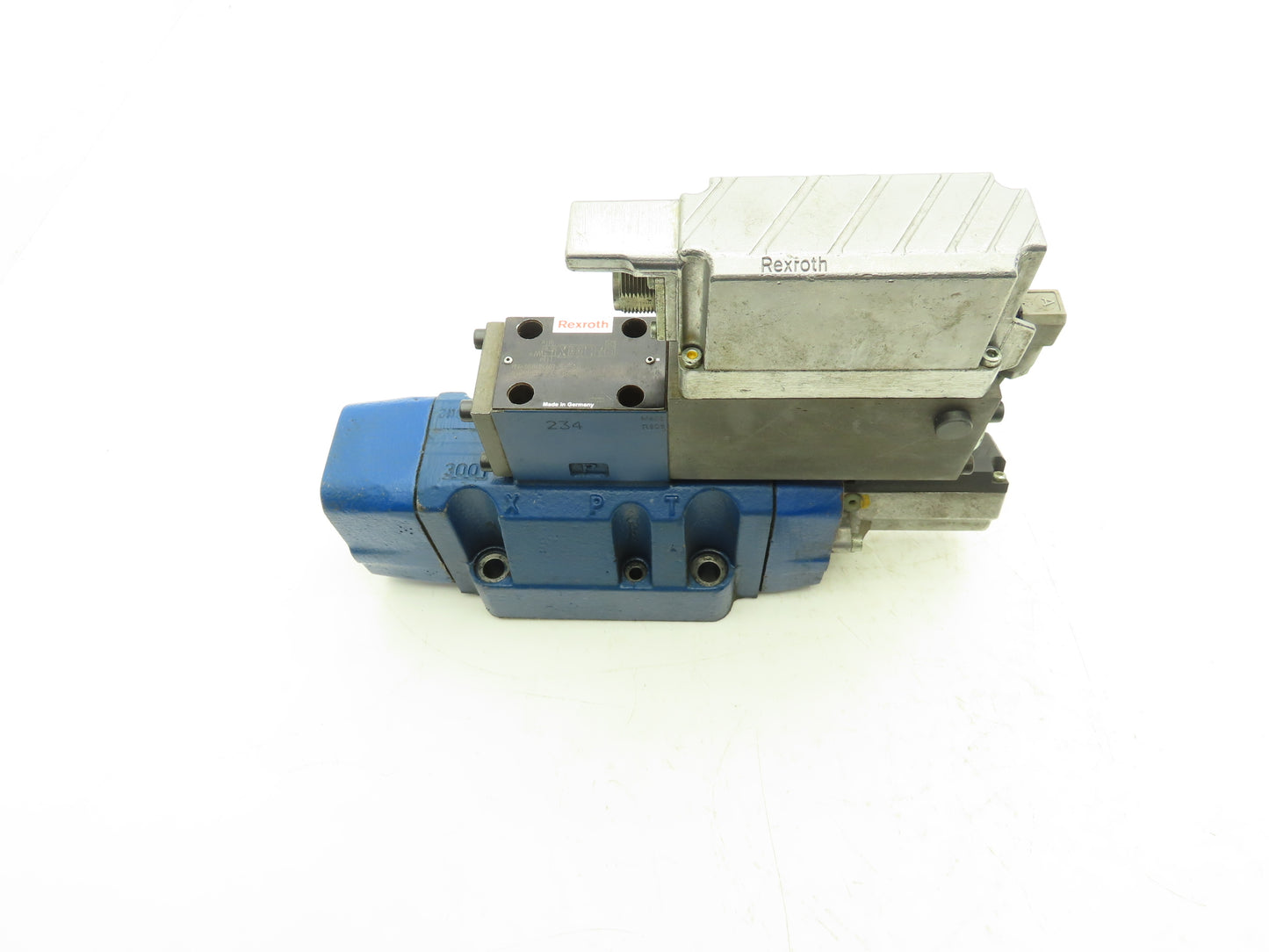 Bosch 0811404327 Proportional Servo Valve  4WRLE16W1Z180SJ-30/G24ETKO/A1M