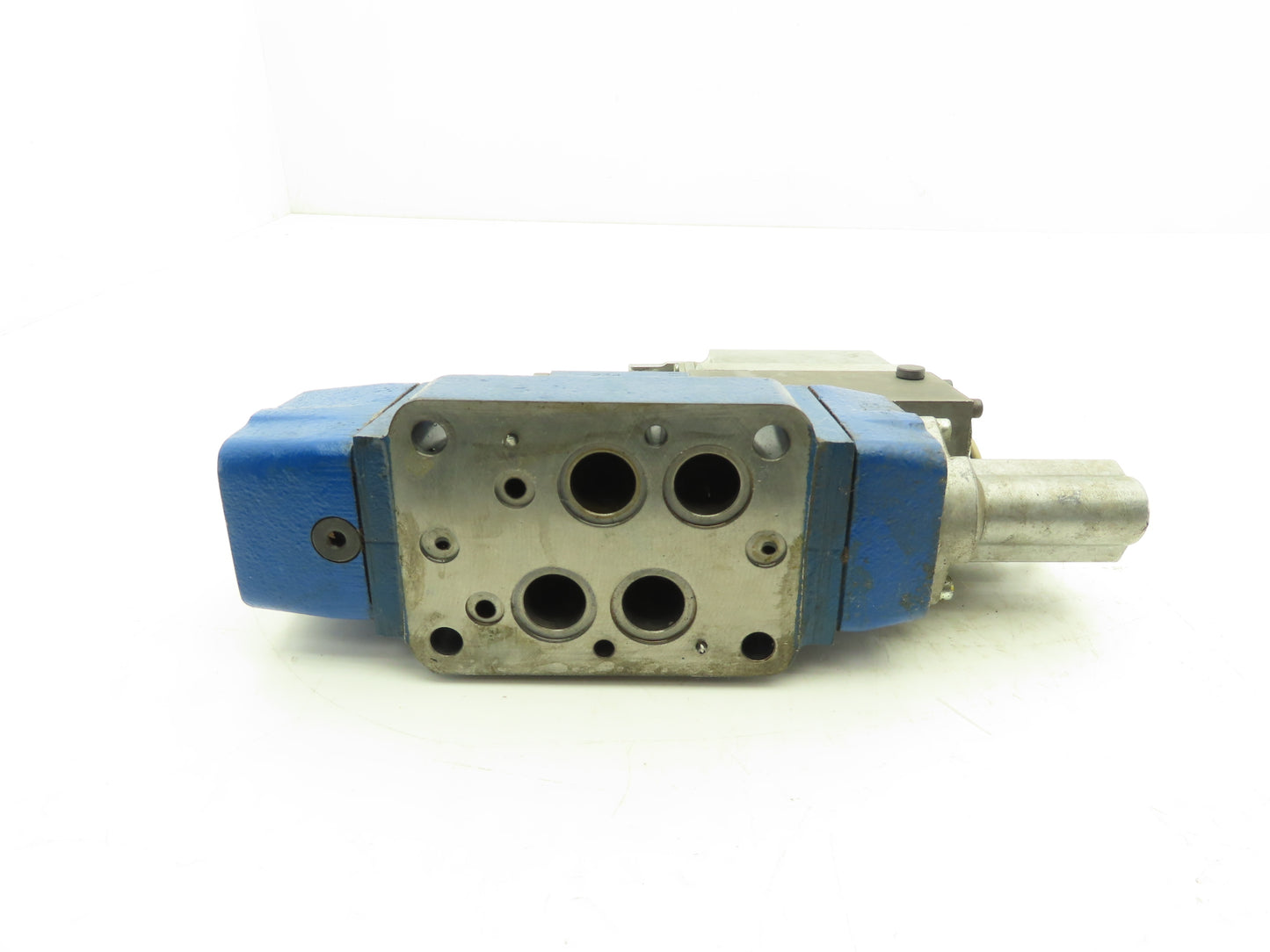 Bosch 0811404327 Proportional Servo Valve  4WRLE16W1Z180SJ-30/G24ETKO/A1M