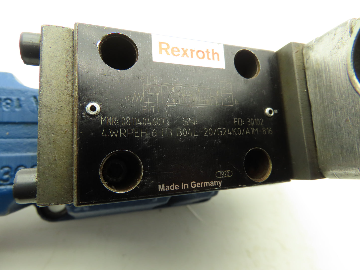 Bosch 0811404327 Proportional Servo Valve  4WRLE16W1Z180SJ-30/G24ETKO/A1M
