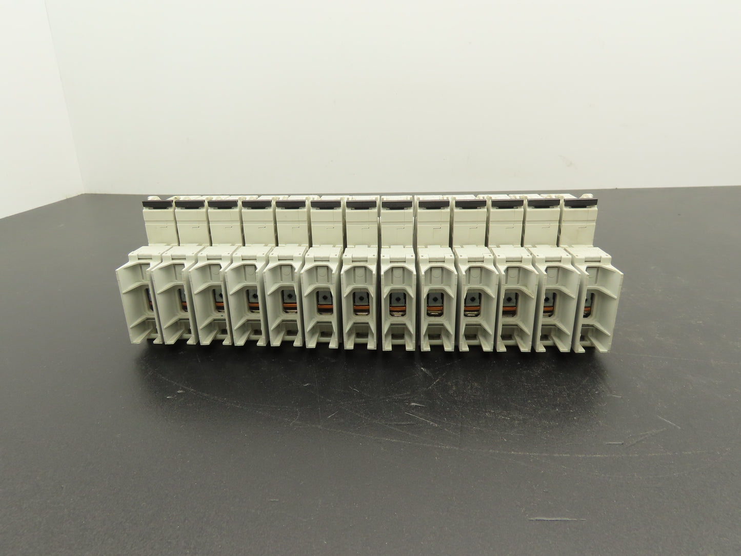 Siemens 5SJ4104-7HG42 Circuit Breaker 10kA 1 Pole 4A Lot of 13