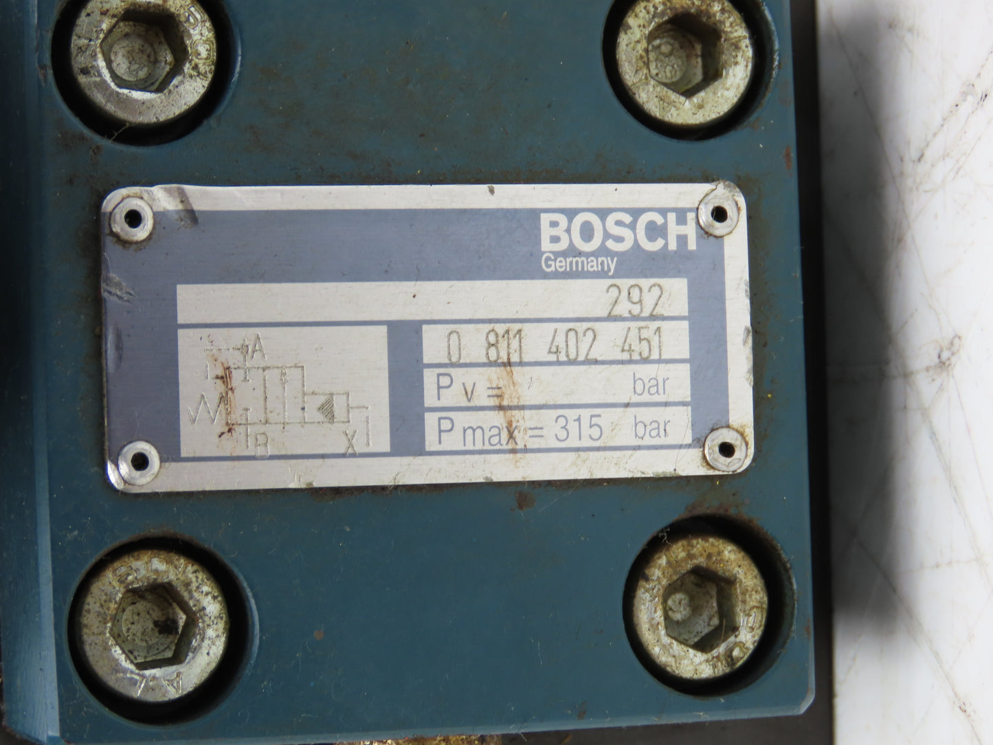 Bosch 0810001731 Proportional Directional Servo Valve W Proportional Amplifiers
