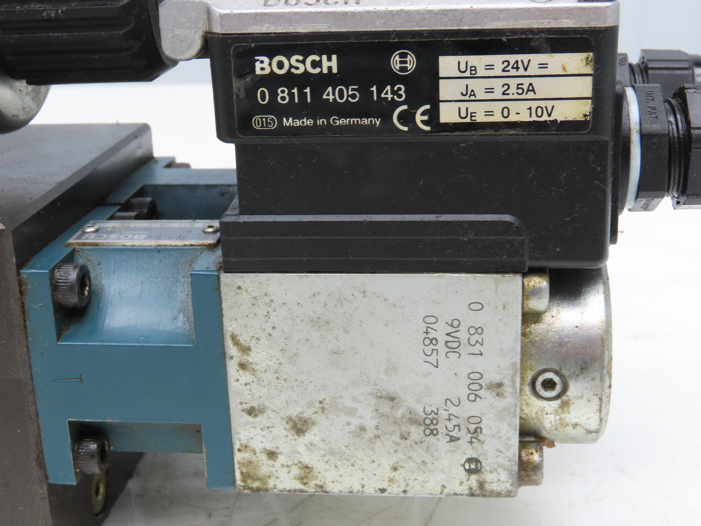 Bosch 0810001731 Proportional Directional Servo Valve W Proportional Amplifiers