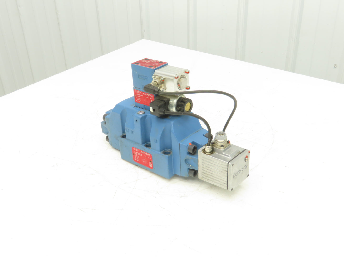 Moog D684Z4315G Hydraulic EFB Servo Proportional Pilot Control Valve Assembly