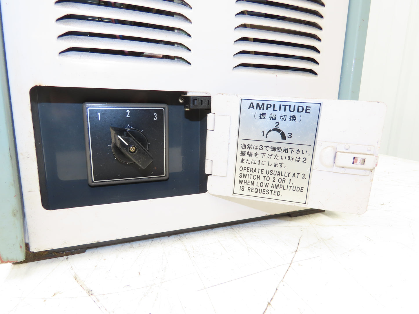 Cho-Onpa Kogyo P1200 Ultrasonic Generator 1200W 15Khz 200V 3PH UE-1200Z15S-5Q