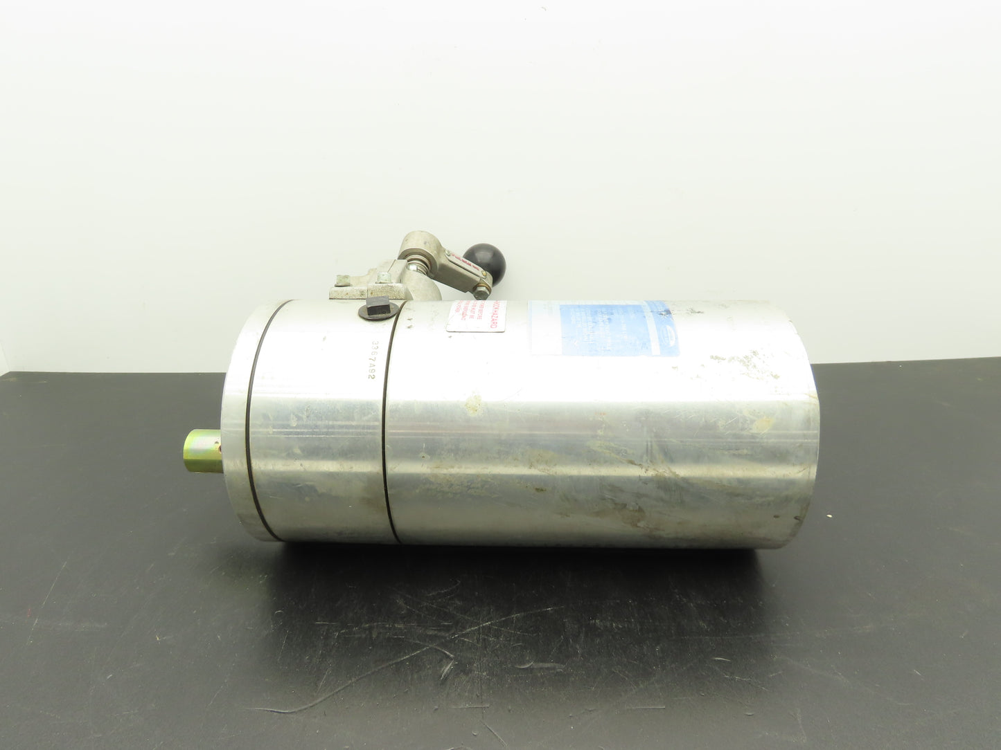 Jordan Controls SM1530A/5/400-6.5-S-FM-E-0-M-2-2 Rotary Actuator 5rpm 400 In-lb