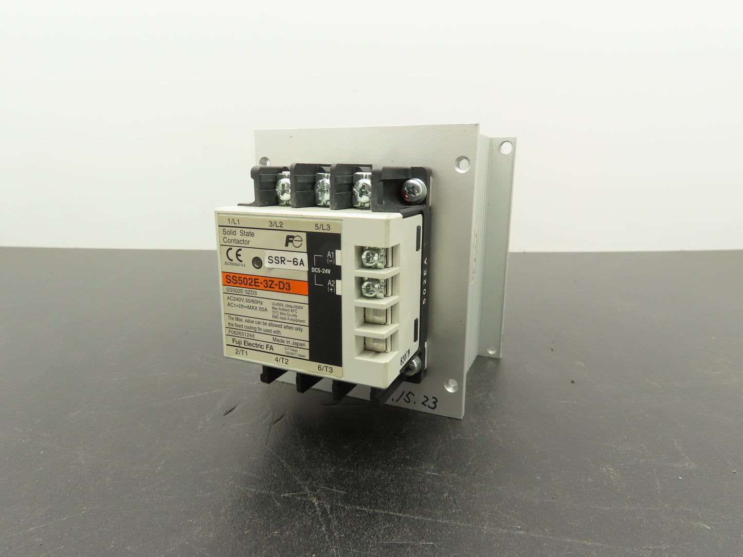 Fuji Electric SS502E-3Z-D3 Solid State Contactor Relay 240vac 50/60Hz .5A