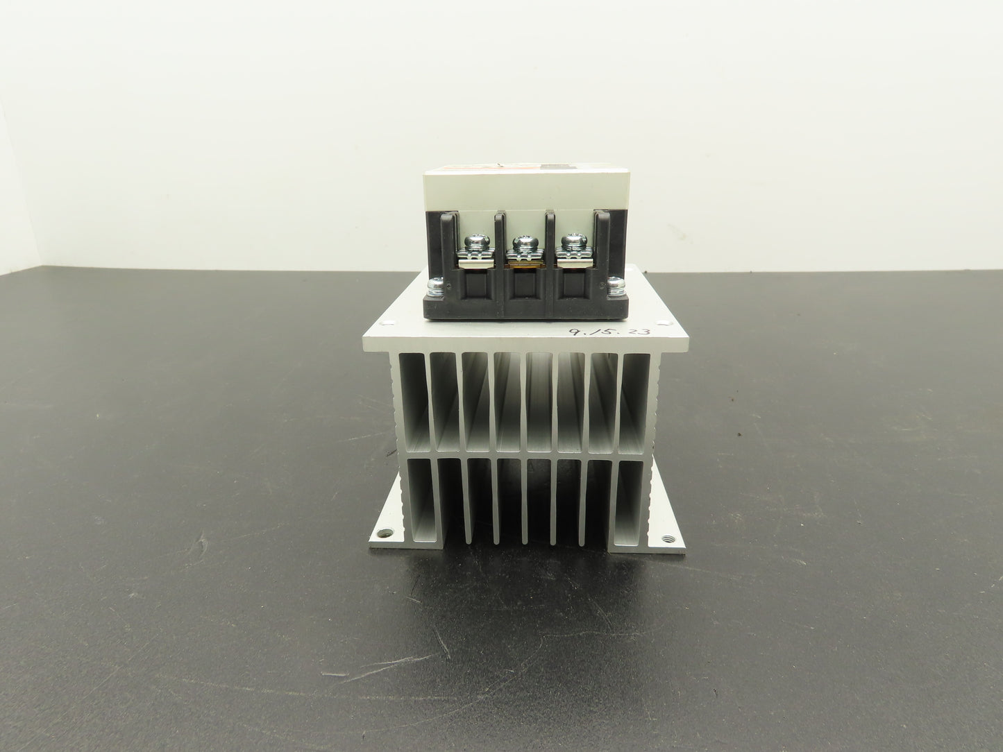 Fuji Electric SS502E-3Z-D3 Solid State Contactor Relay 240vac 50/60Hz .5A