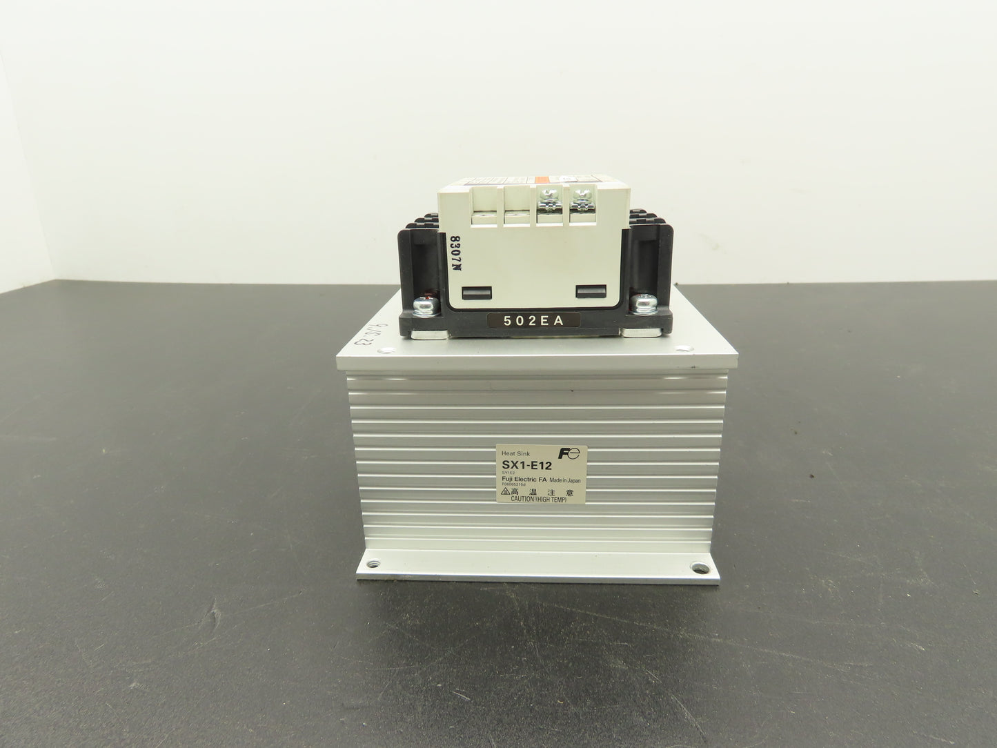 Fuji Electric SS502E-3Z-D3 Solid State Contactor Relay 240vac 50/60Hz .5A