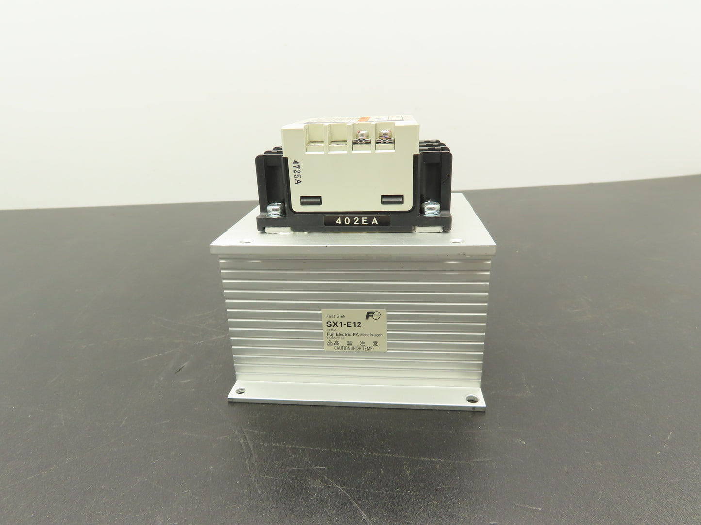 Fuji Electric SS402E-3Z-D3 Solid State Contactor Relay 240vac 50/60Hz .4A