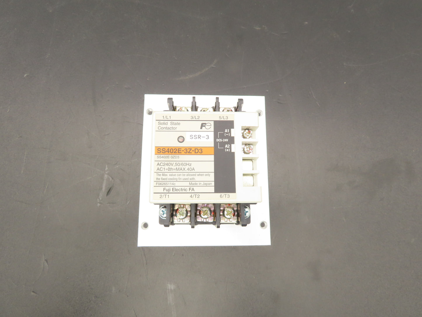 Fuji Electric SS402E-3Z-D3 Solid State Contactor Relay 240vac 50/60Hz .4A