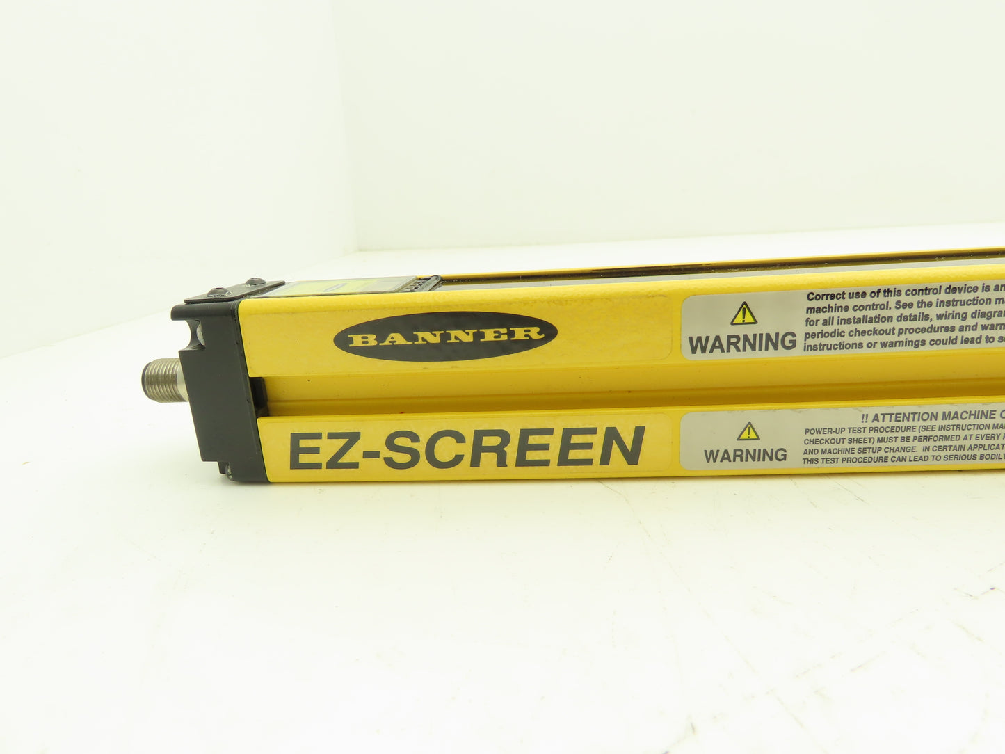 Banner SLSCE30-600Q8 EZ-Screen Safety Light Curtain Emitter 600mm 24VDC