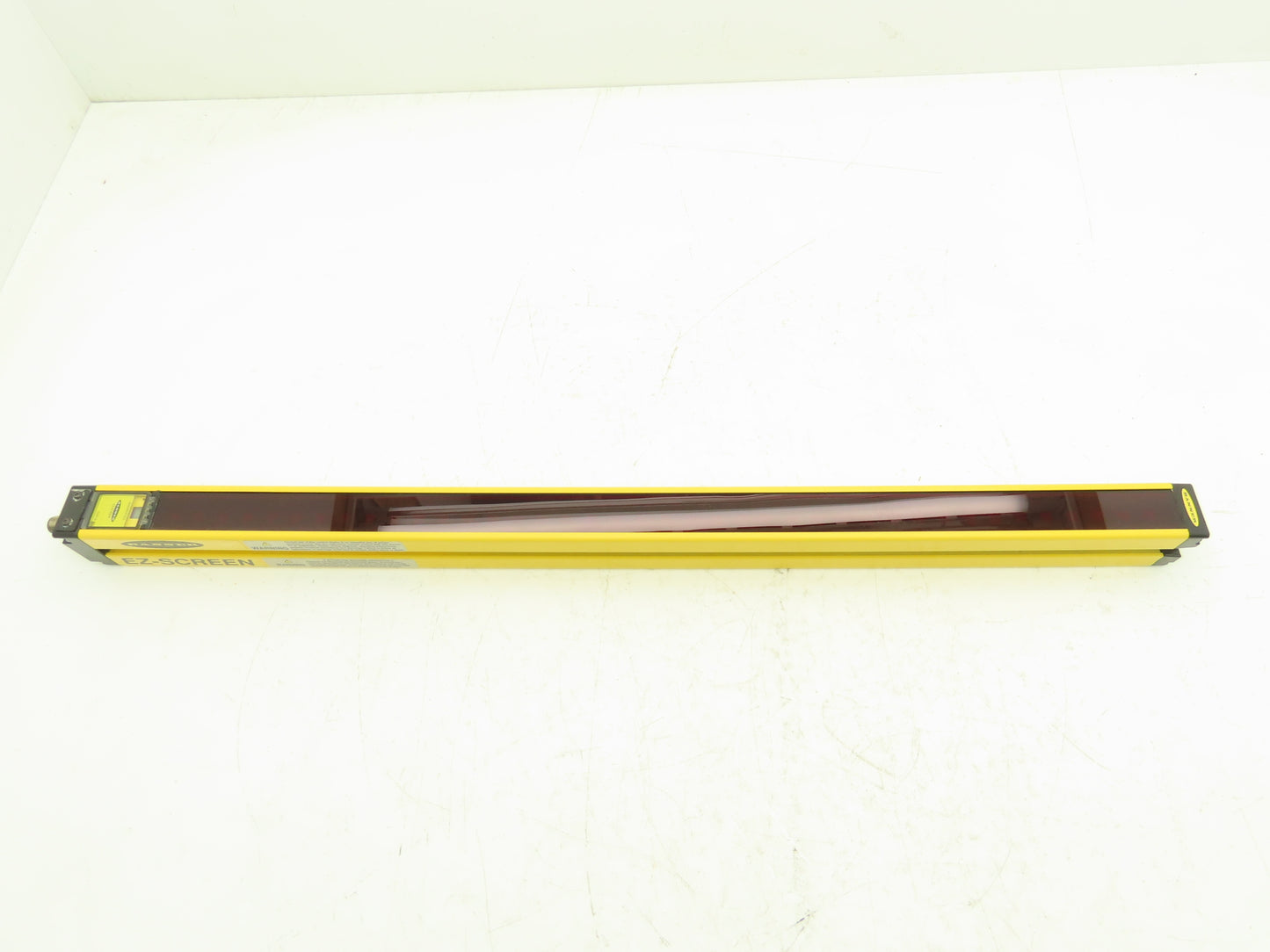 Banner SLSCE30-600Q8 EZ-Screen Safety Light Curtain Emitter 600mm 24VDC