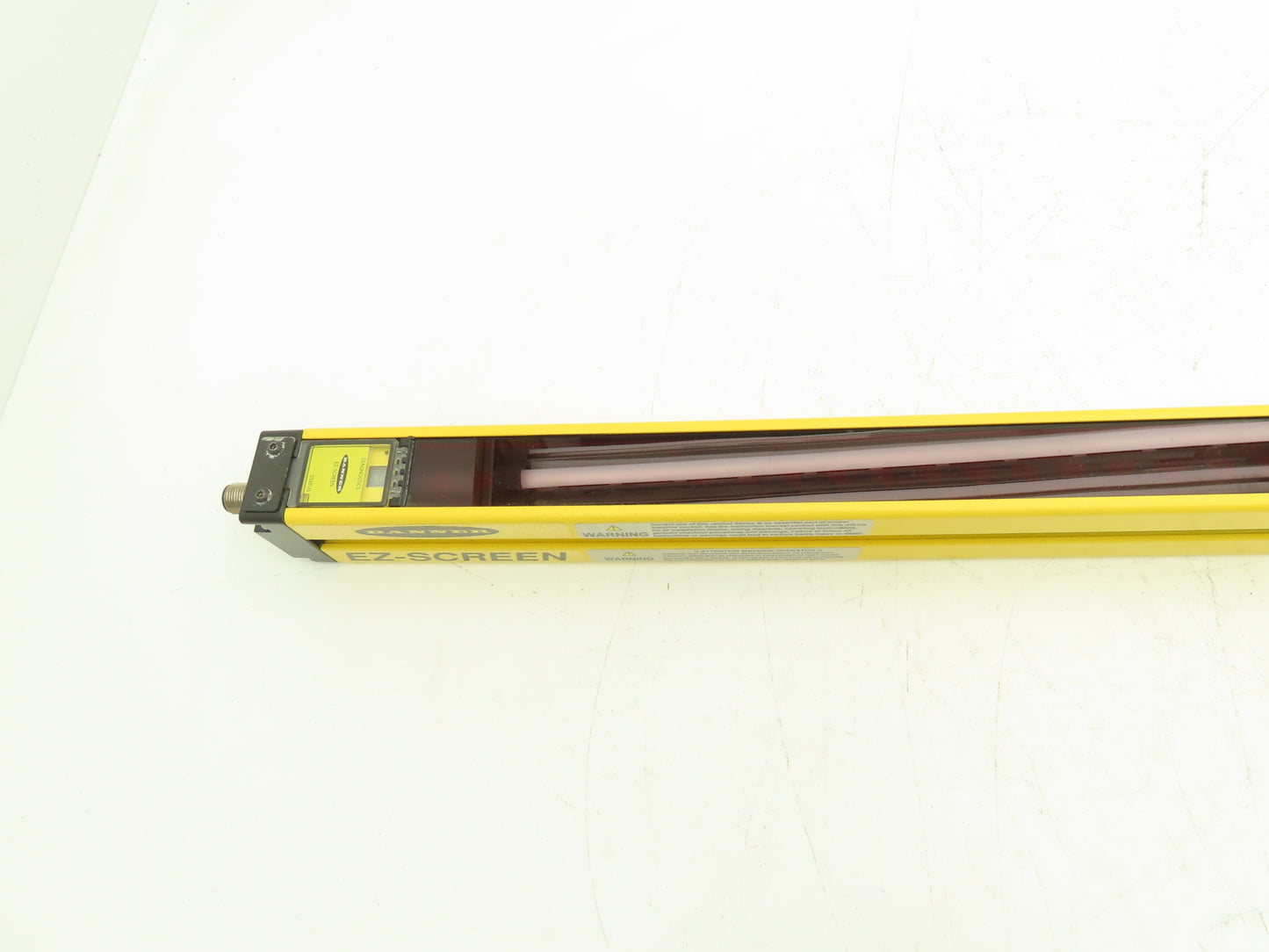 Banner SLSCE30-600Q8 EZ-Screen Safety Light Curtain Emitter 600mm 24VDC