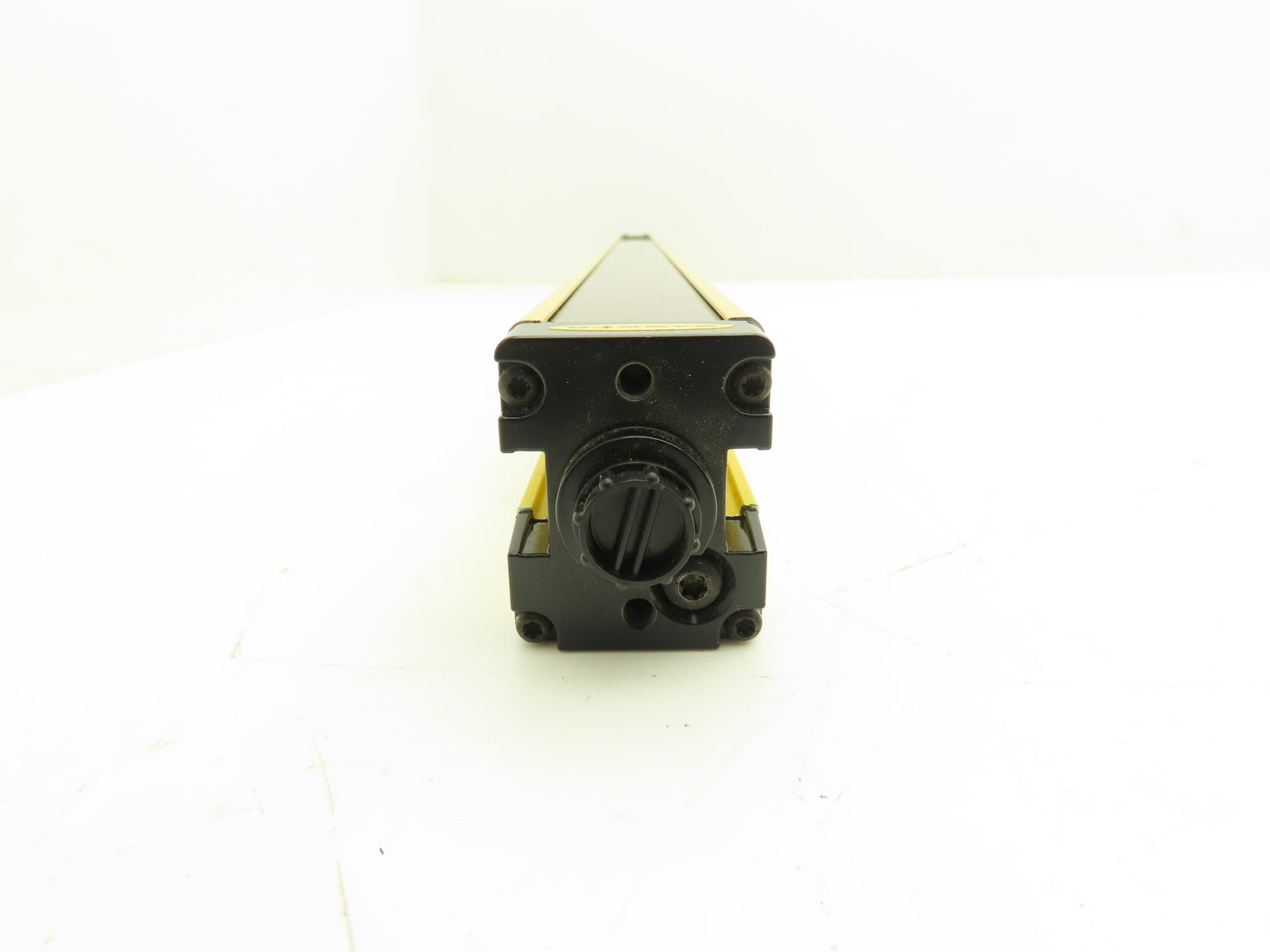 Banner SLSCE30-600Q8 EZ-Screen Safety Light Curtain Emitter 600mm 24VDC