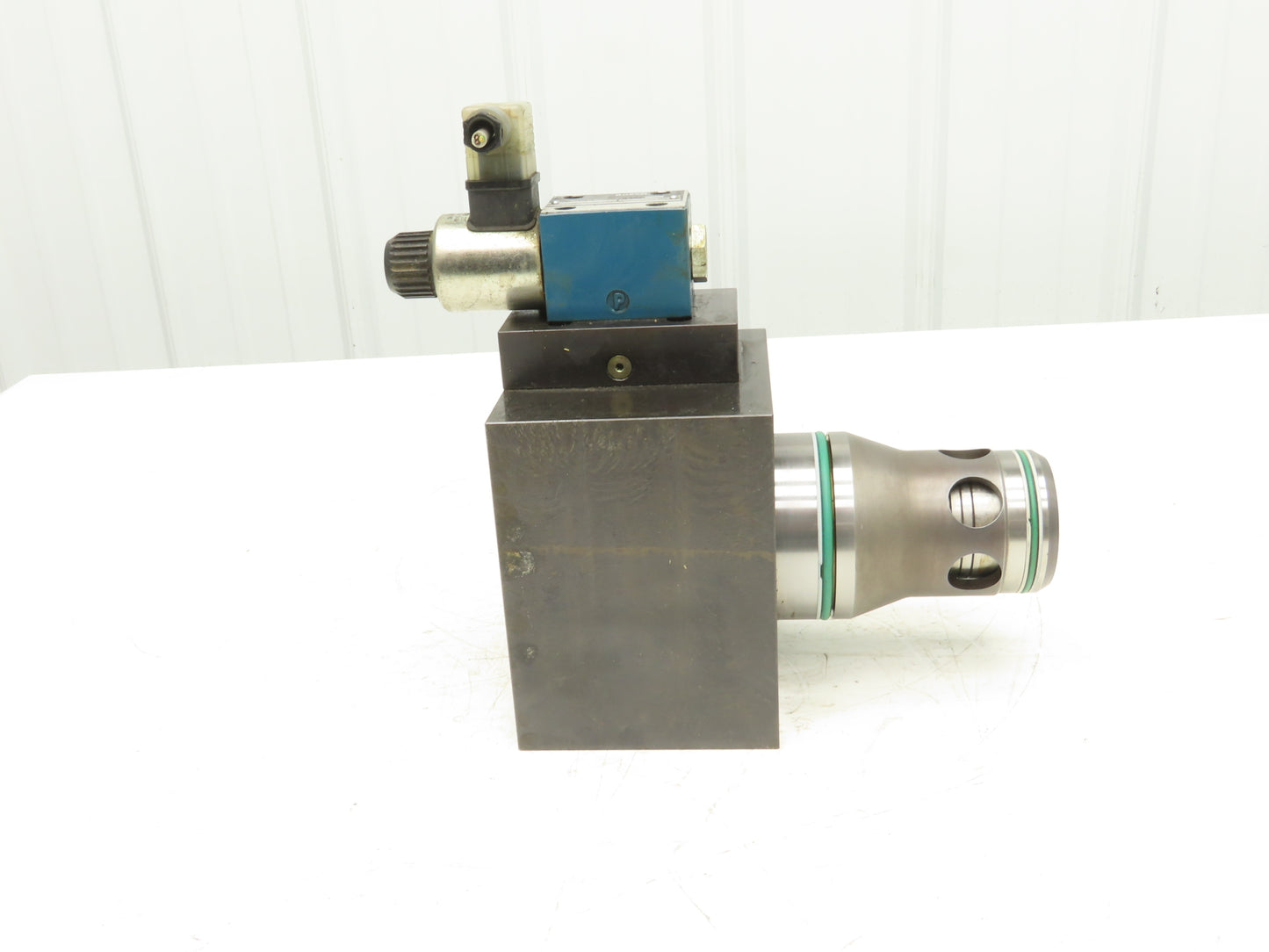 Moog CCE50A6RH1X10 Hydraulic Cartridge Valve
