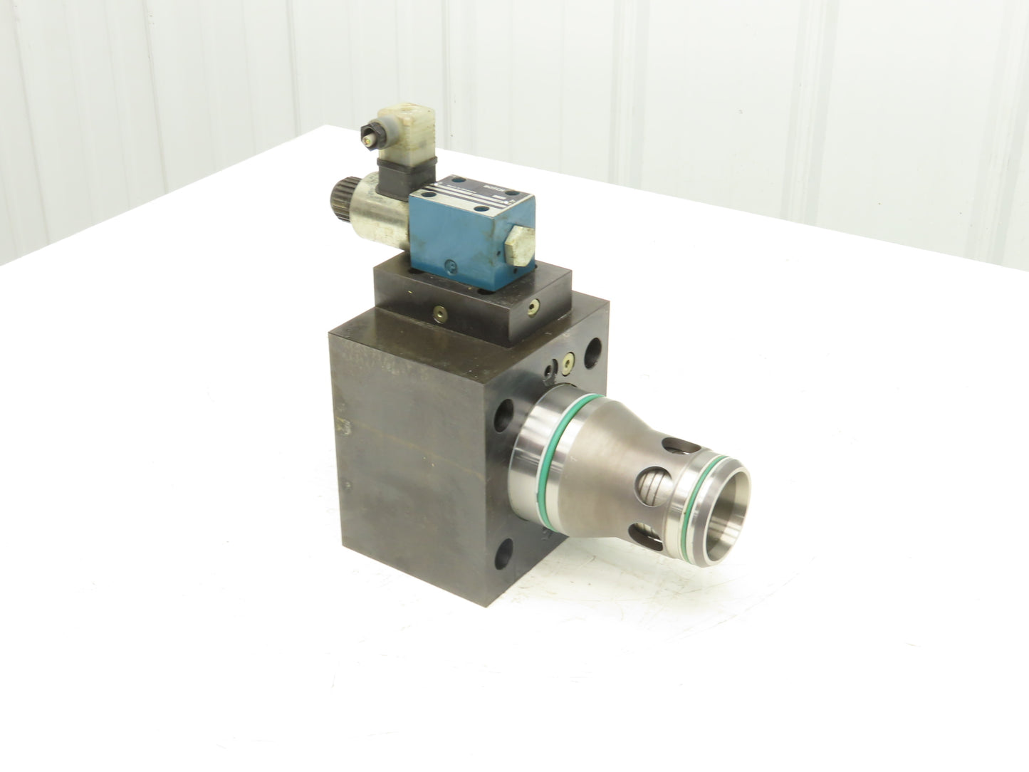 Moog CCE50A6RH1X10 Hydraulic Cartridge Valve