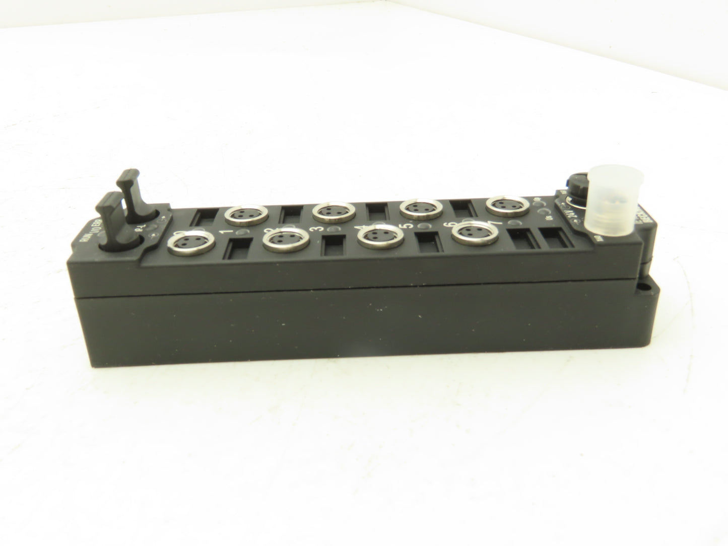 Beckhoff IE1001-0000 Extension Box 8-Channel Digital Input 24VDC M8