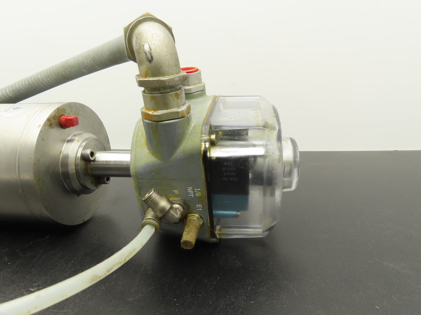 SPX Waukesha W6100046 Sanitary Shut-Off Valve 2" Tri-Clamp w/StoneL Prism Sensor
