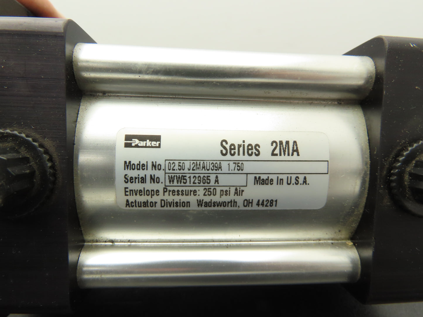 Parker J2MAU39A Pneumatic Air Cylinder 2.5" Bore 1.75" Stroke 250PSI Series 2MA