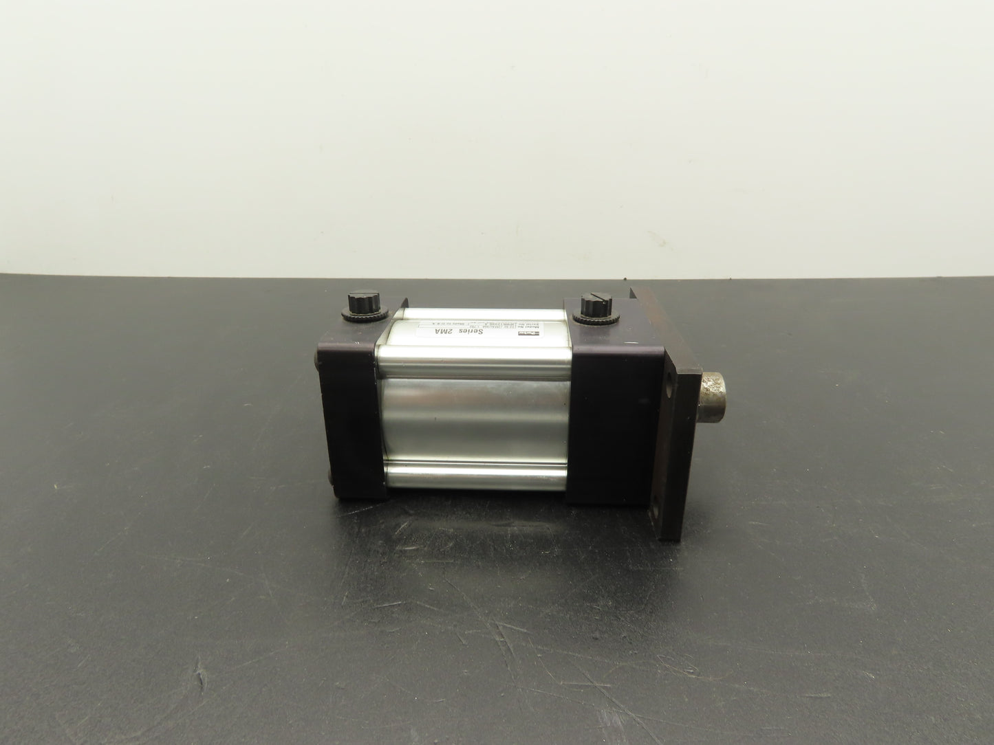 Parker J2MAU39A Pneumatic Air Cylinder 2.5" Bore 1.75" Stroke 250PSI Series 2MA