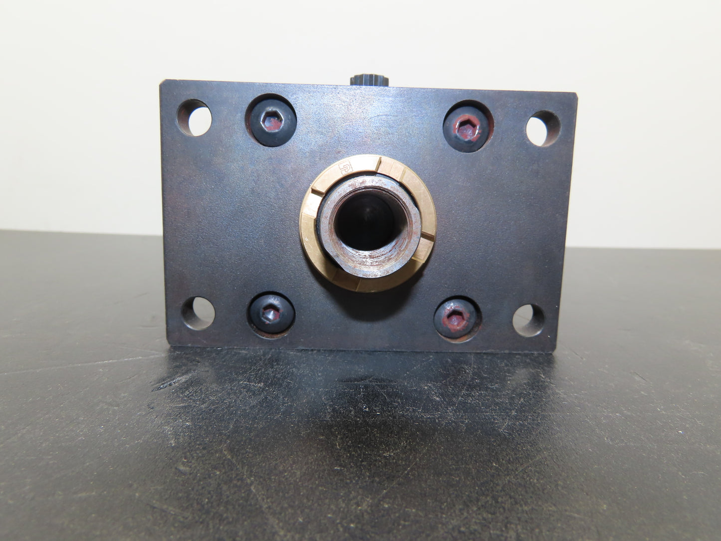 Parker J2MAU39A Pneumatic Air Cylinder 2.5" Bore 1.75" Stroke 250PSI Series 2MA