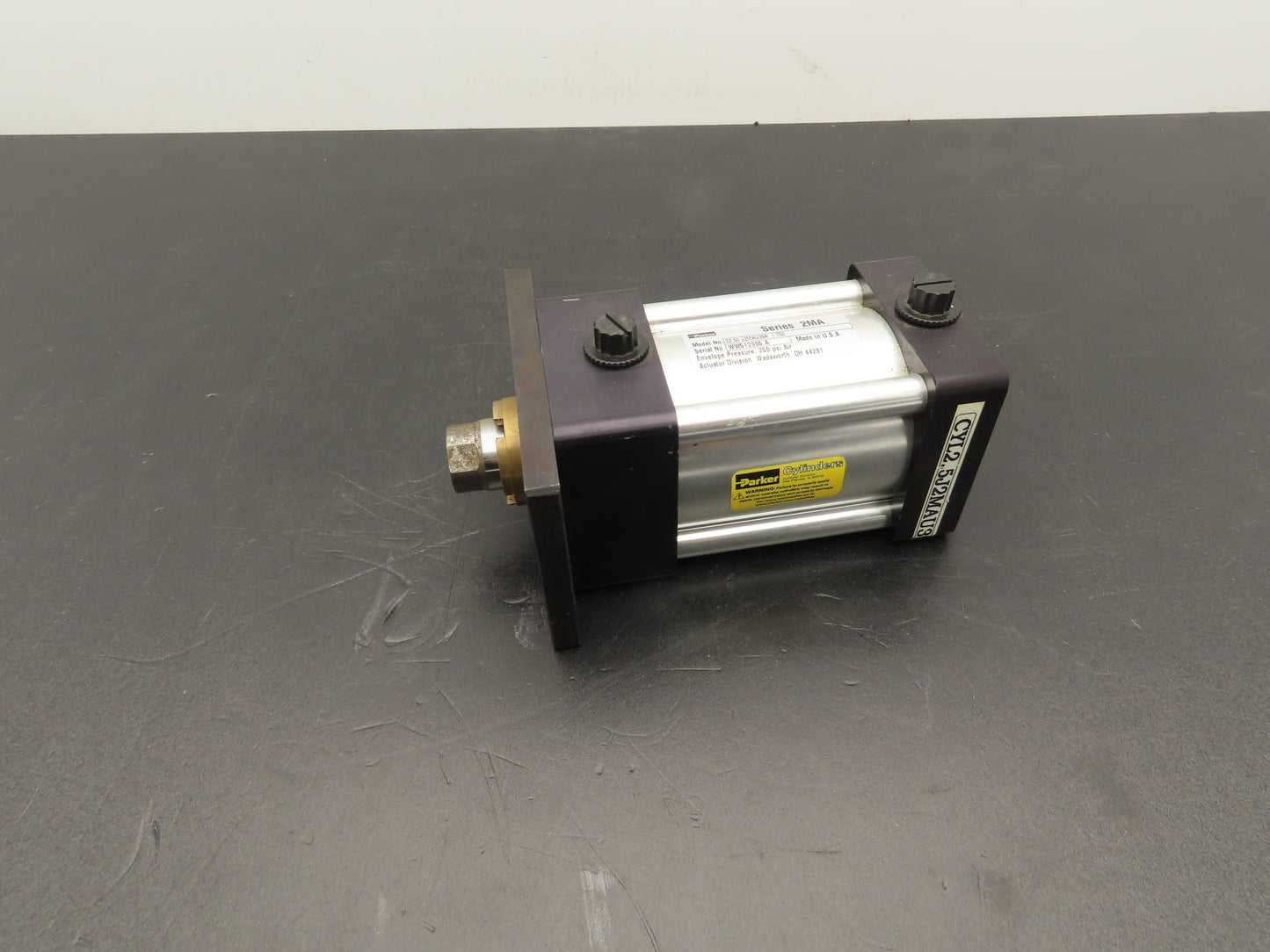 Parker J2MAU39A Pneumatic Air Cylinder 2.5" Bore 1.75" Stroke 250PSI Series 2MA