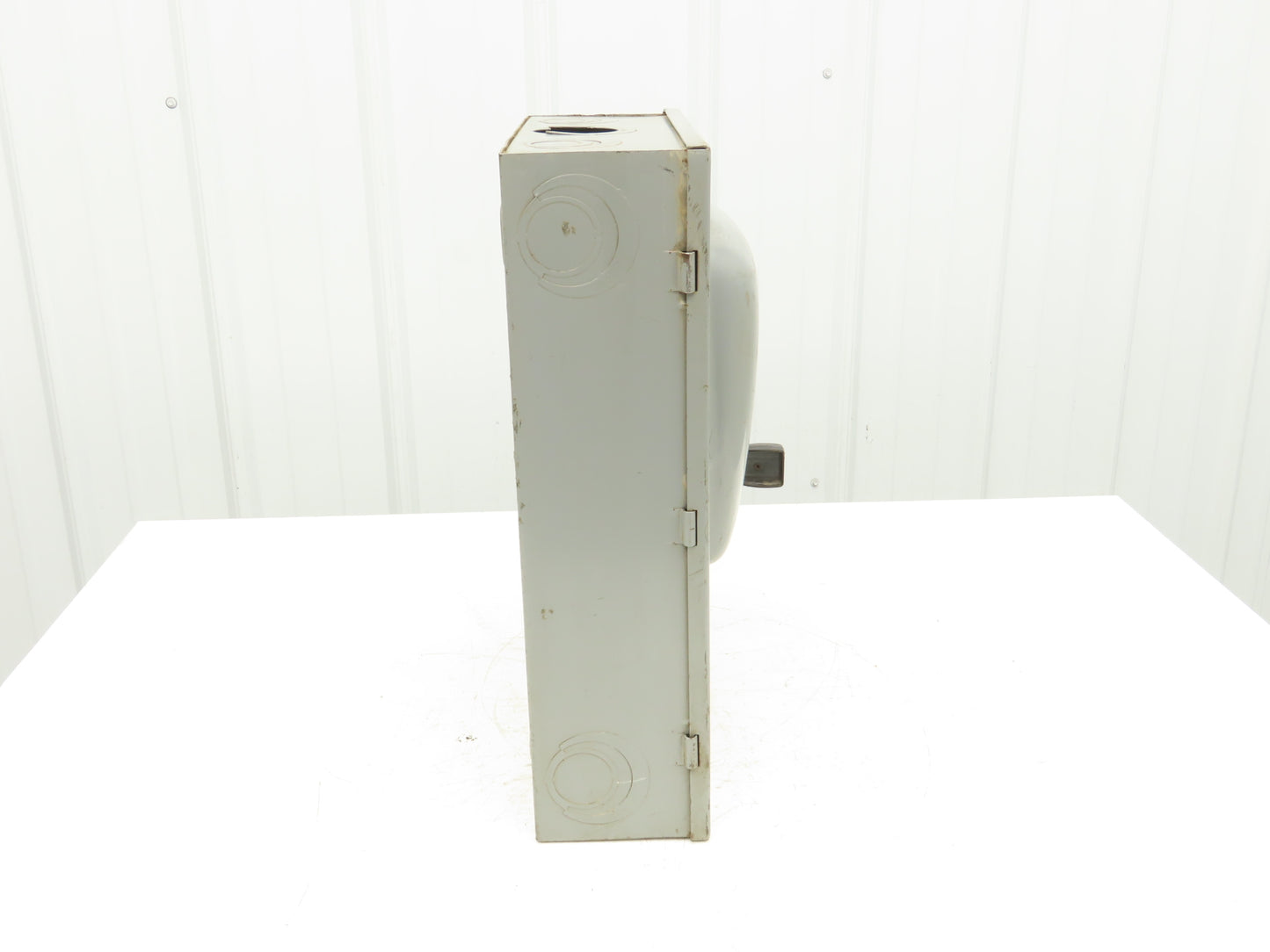 Square D D324 200A Fusible Safety Disconnect Switch Single Throw 240V 3 Pole