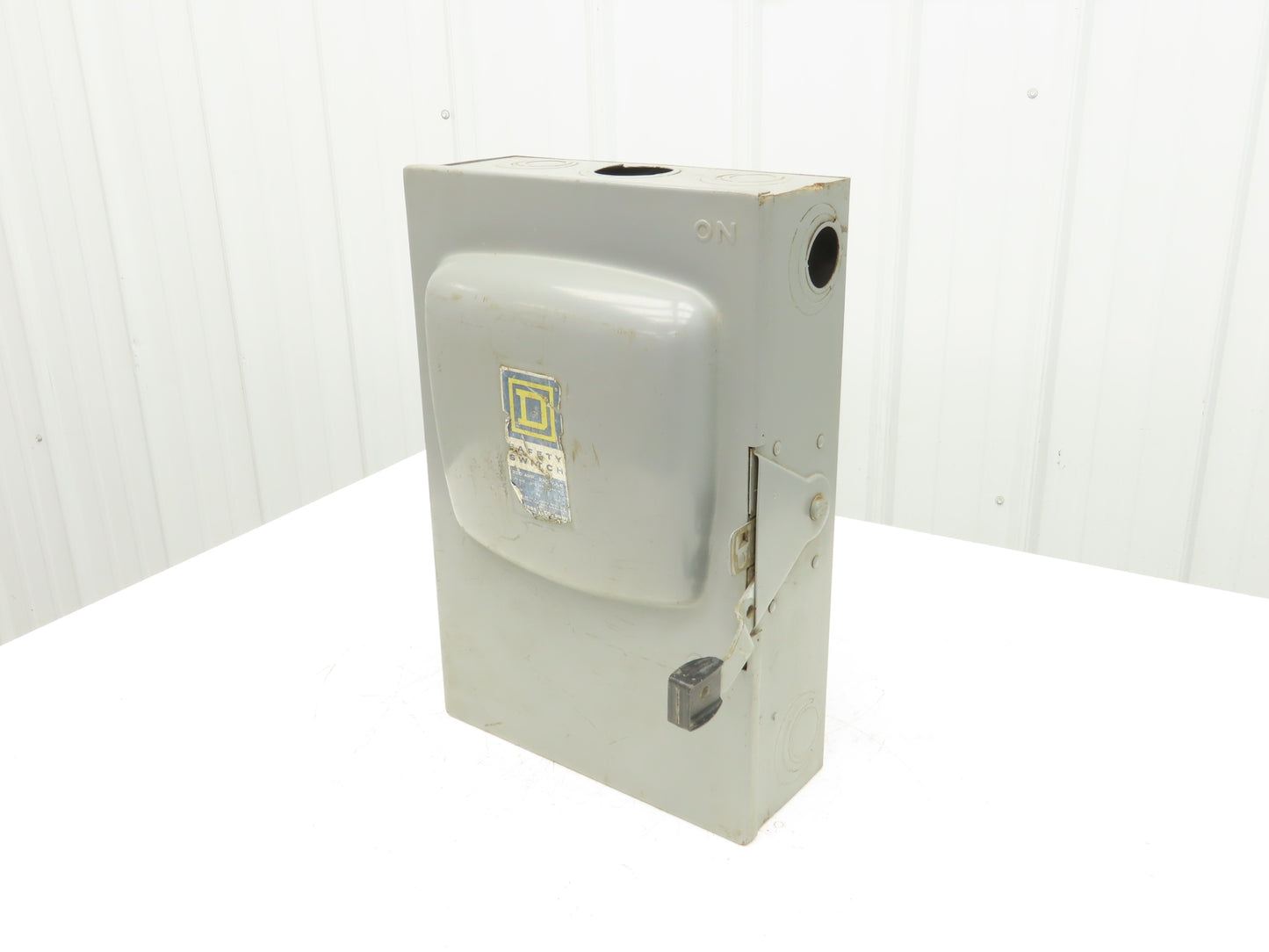 Square D D324 200A Fusible Safety Disconnect Switch Single Throw 240V 3 Pole
