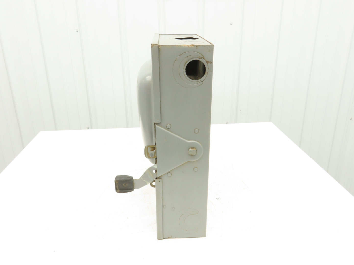 Square D D324 200A Fusible Safety Disconnect Switch Single Throw 240V 3 Pole