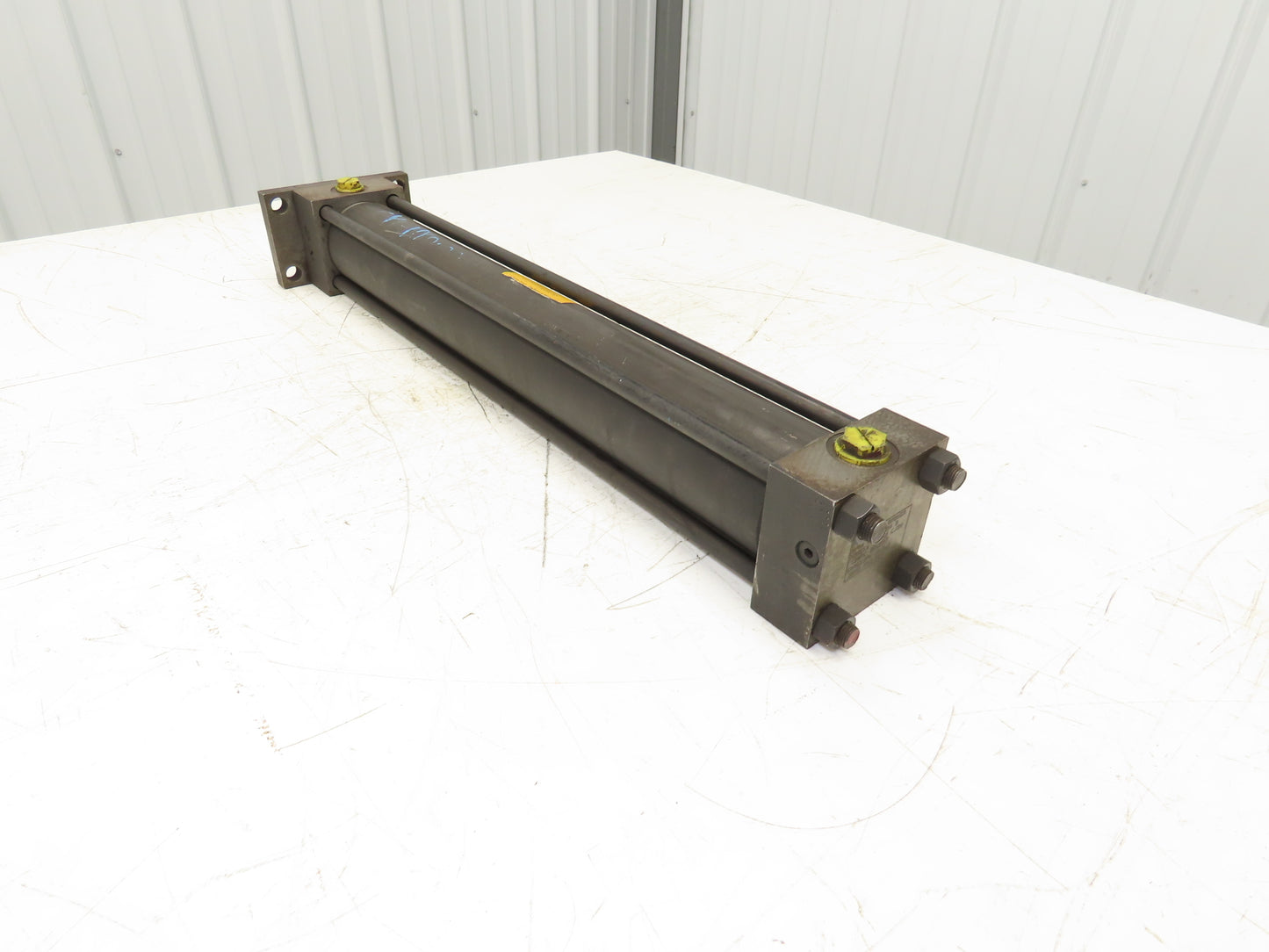 Parker CJ2H Hydraulic Cylinder 2.5" Bore 20" Stroke Flange Mount 3000psi