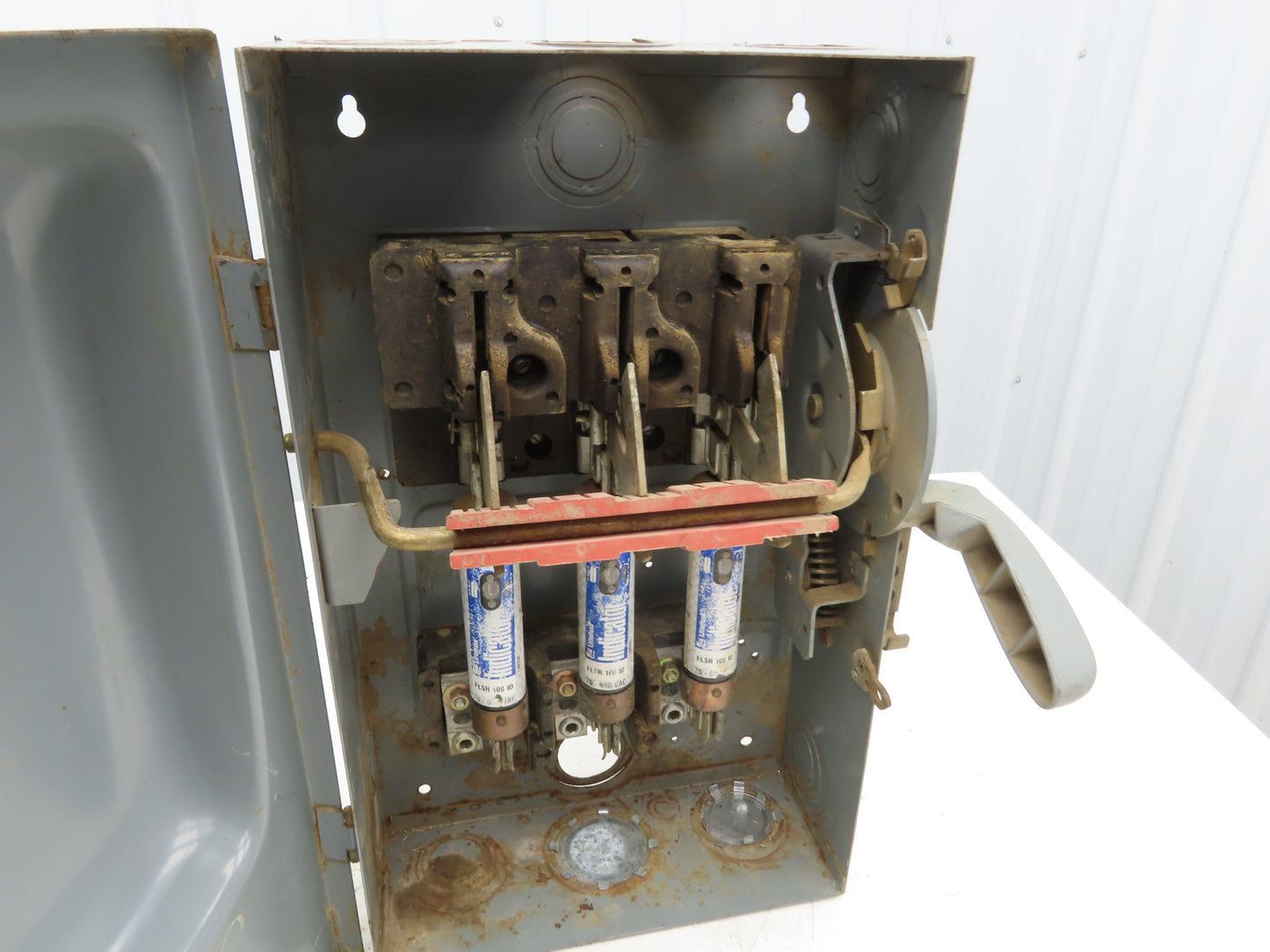 Square D NA 100A Fusible Disconnect Safety Switch Single Throw 3Ph 600V 3 Pole