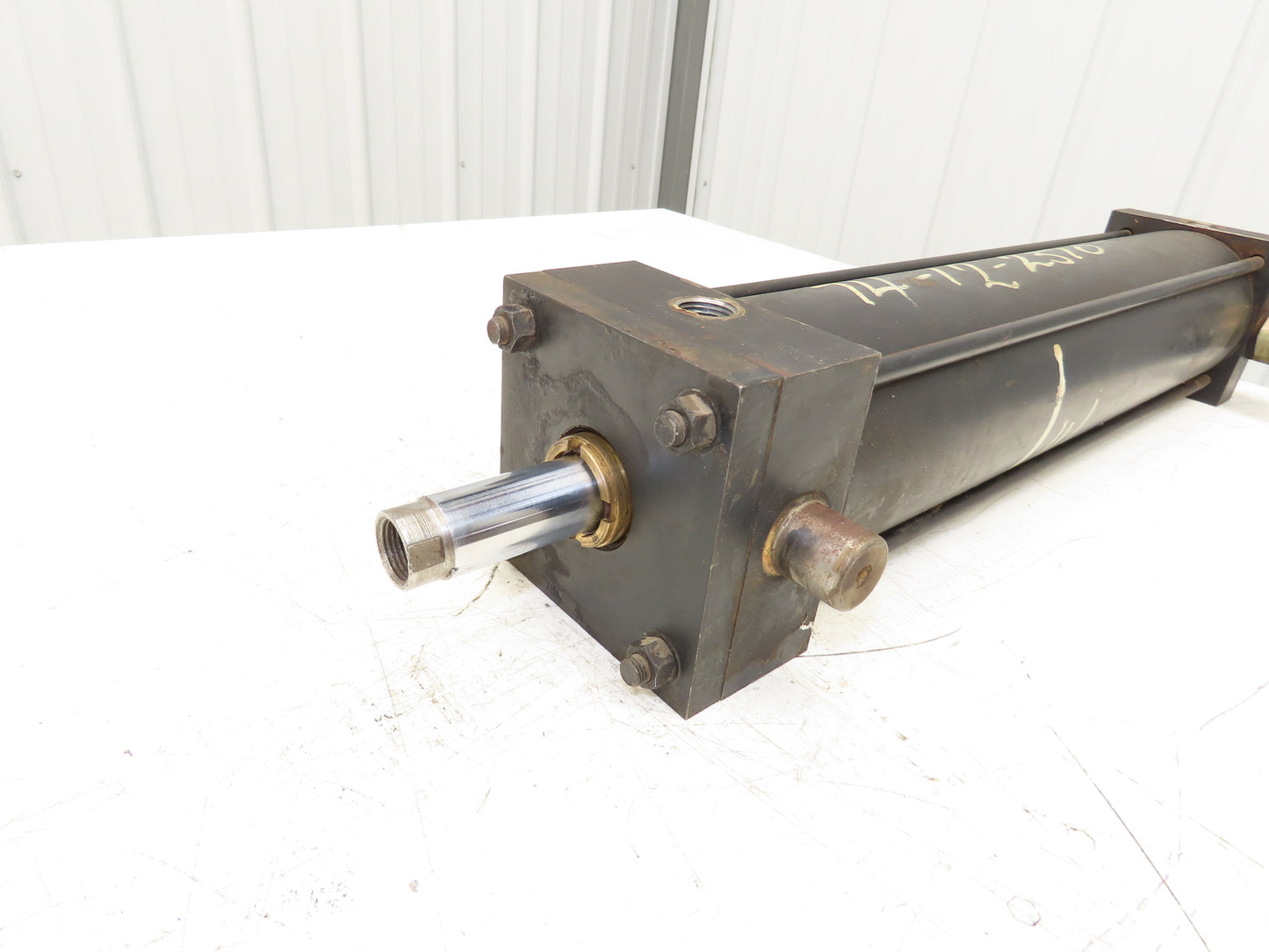 Parker D2AS13 Pneumatic Air Cylinder 4" Bore 17" Stroke 250PSI with Cylindicator