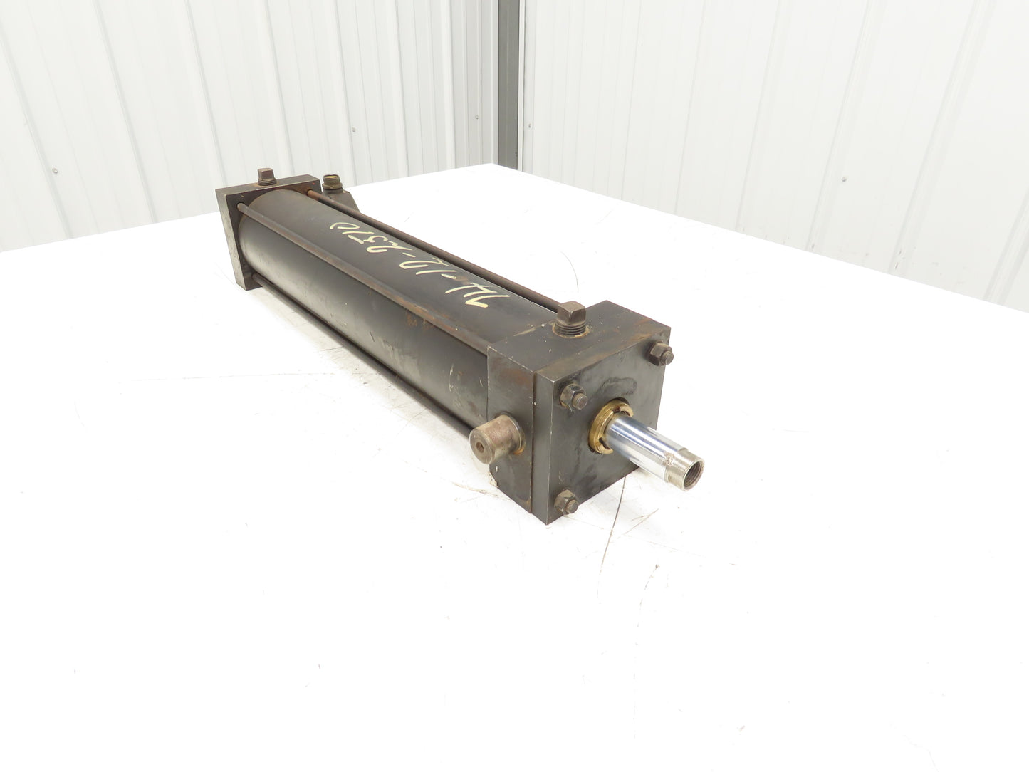 Parker D2AS13 Pneumatic Air Cylinder 4" Bore 17" Stroke 250PSI with Cylindicator