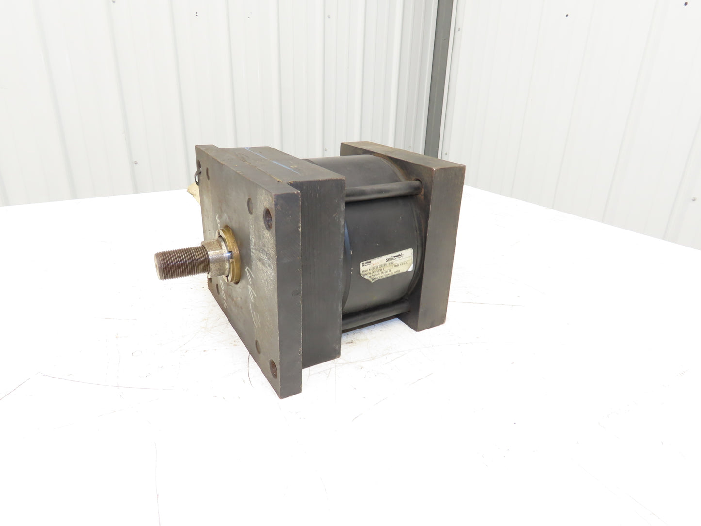 Parker 6.00 J2AUS14 2.000 Pneumatic Air Cylinder 6" Bore 2" Stroke 250PSI
