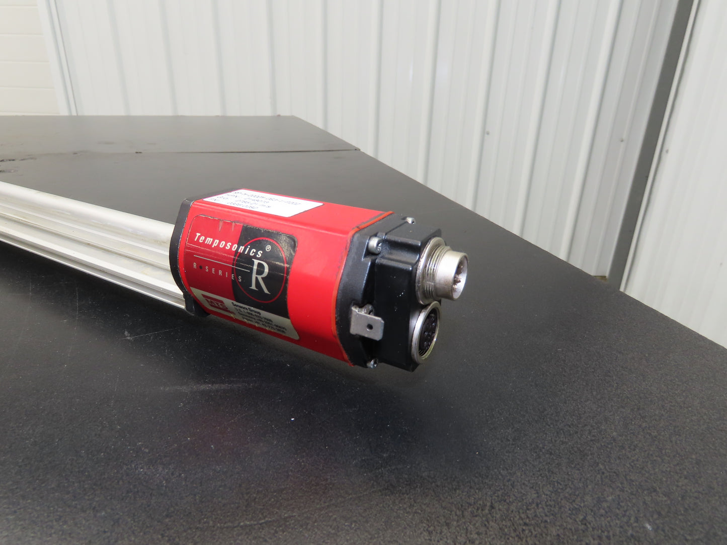 Temposonics RP-M-2000M-D63-1-P202 R-Series RP Position Sensor 2000mm Stroke 24V