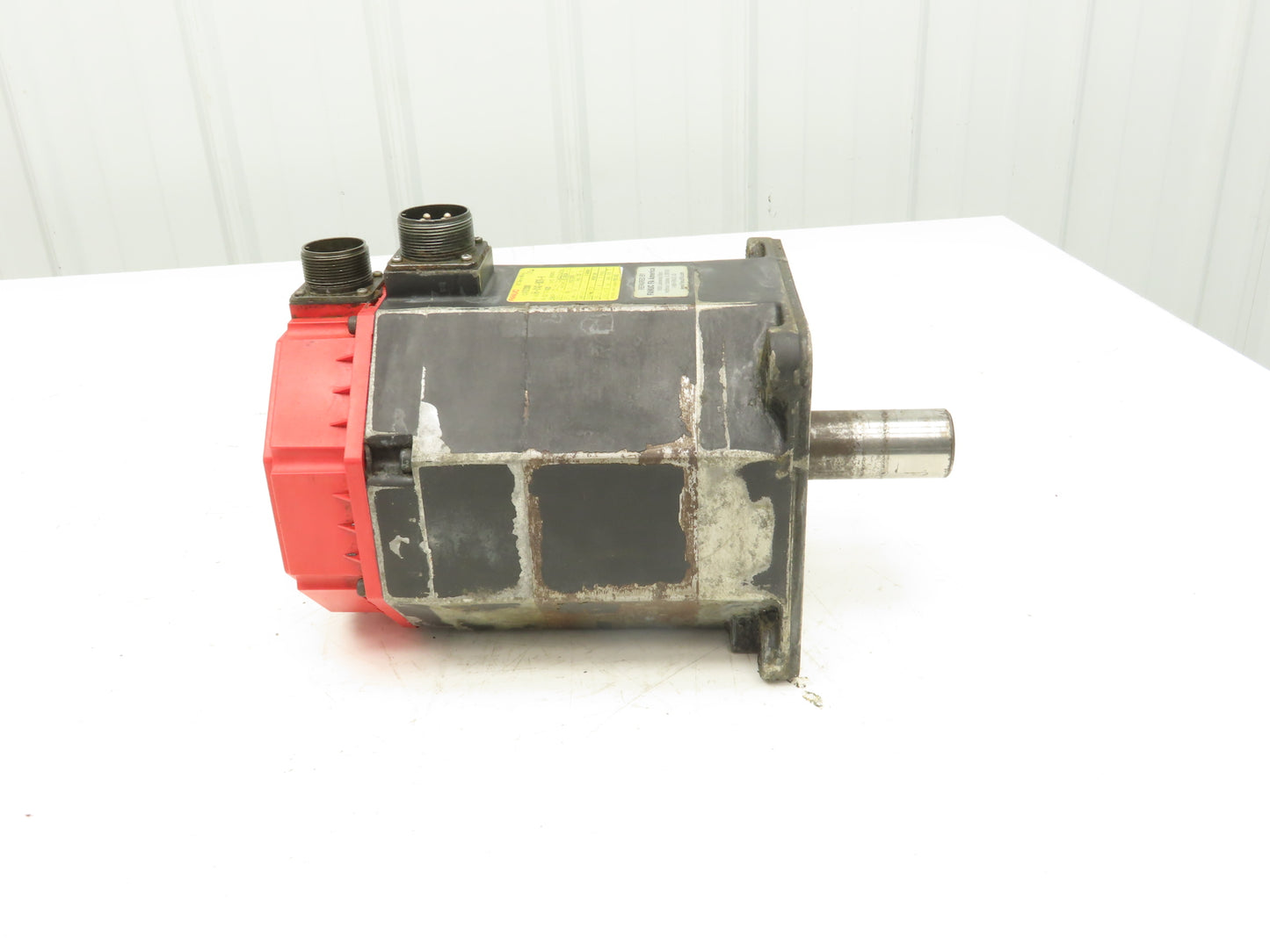 Fanuc A06B0142B076R AC Servo Motor 2.1kW 186V 3Ph 2000RPM Encoder A8600360V511