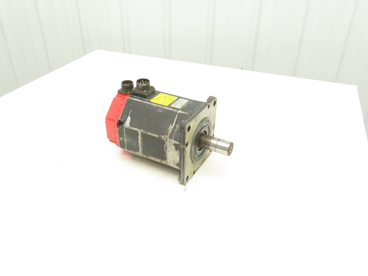 Fanuc A06B0142B076R AC Servo Motor 2.1kW 186V 3Ph 2000RPM Encoder A8600360V511