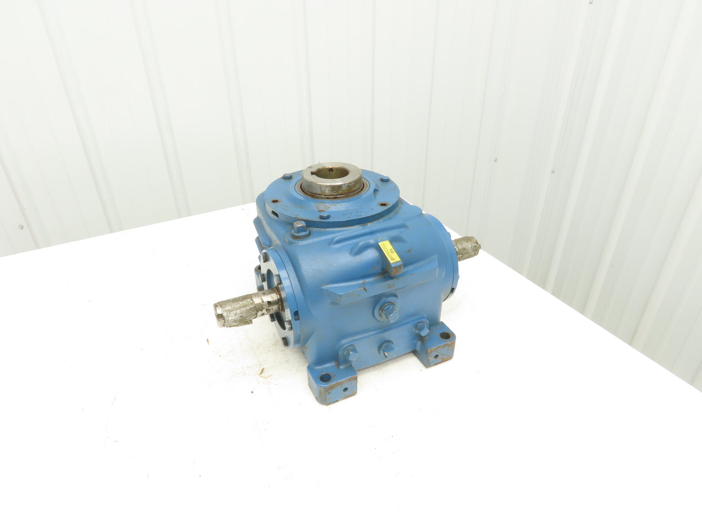Cone Drive SHV40A960-Z0A Worm Gearbox 15:1 Reducer 117rpm Vertical Hollow Output
