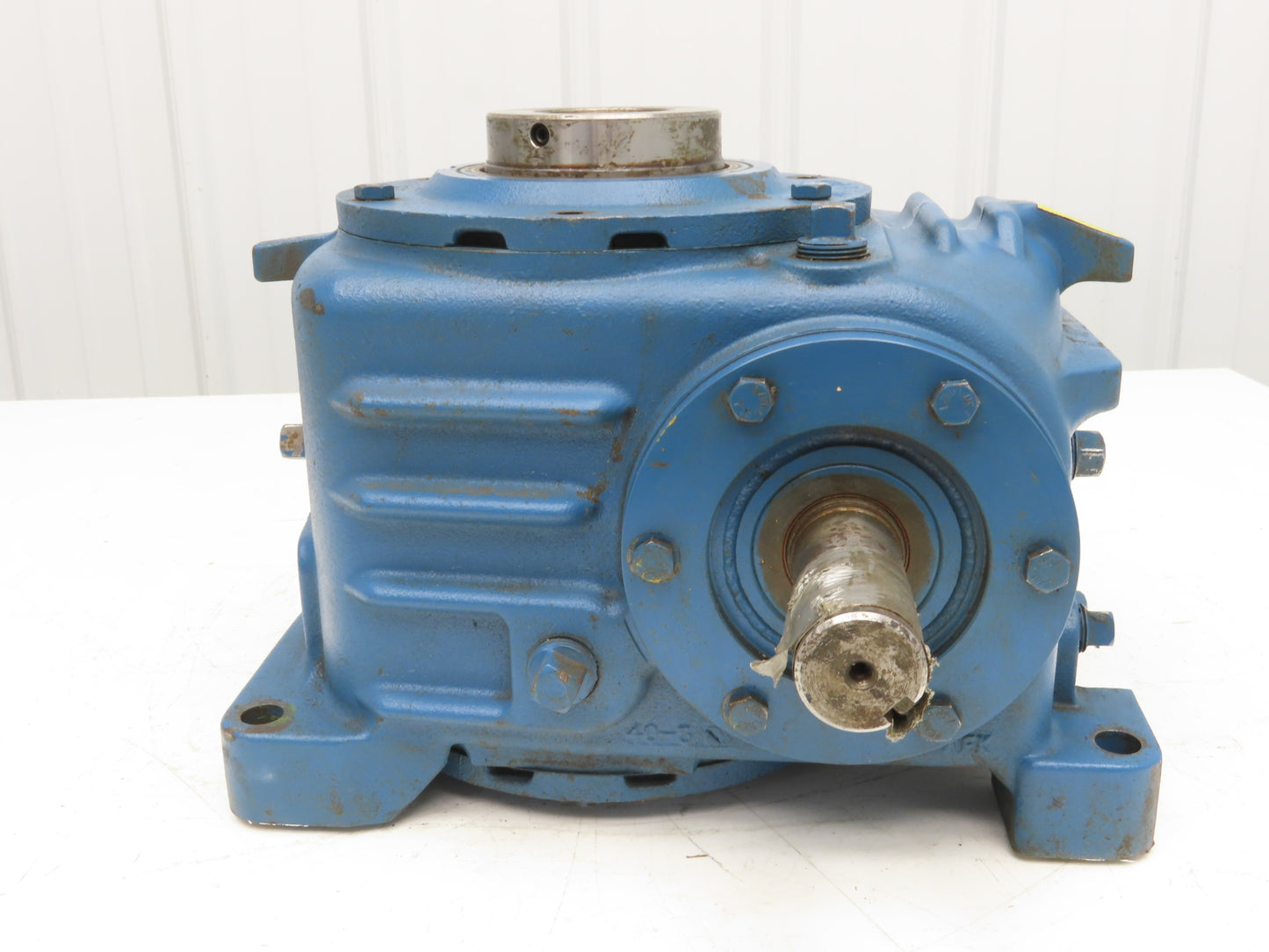 Cone Drive SHV40A960-Z0A Worm Gearbox 15:1 Reducer 117rpm Vertical Hollow Output