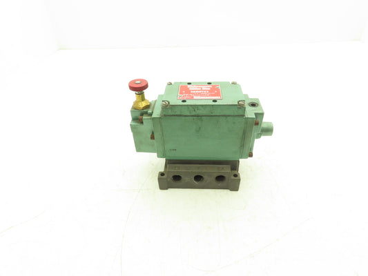 Numatics 33TSS4410012D Pneumatic Valve w/Single Manifold Block 150 PSI 3/8" NPT
