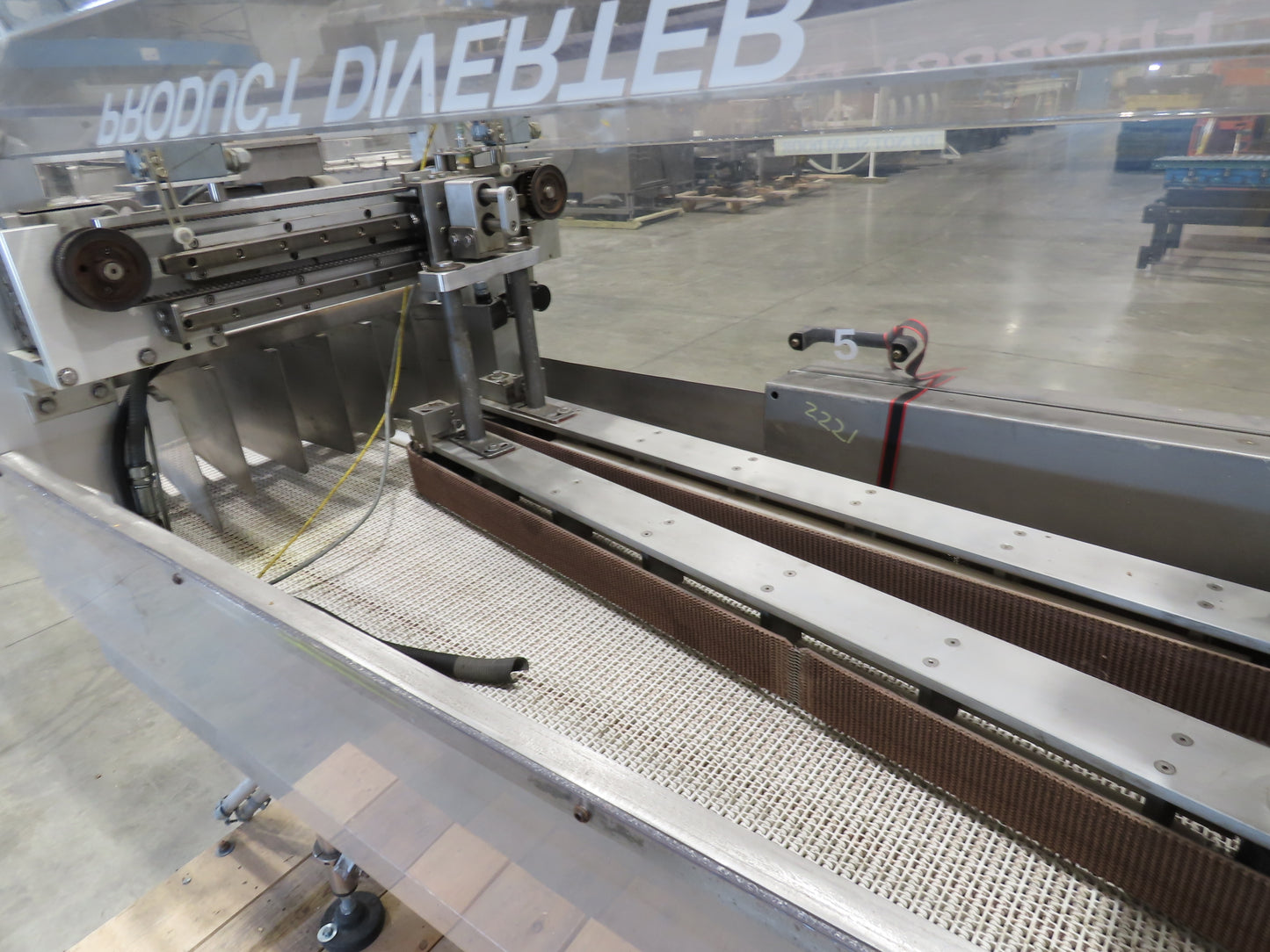 Fallas R400 8.1 Robotic Pick and Place Case Packer Infeed Sorter Conveyor 480V