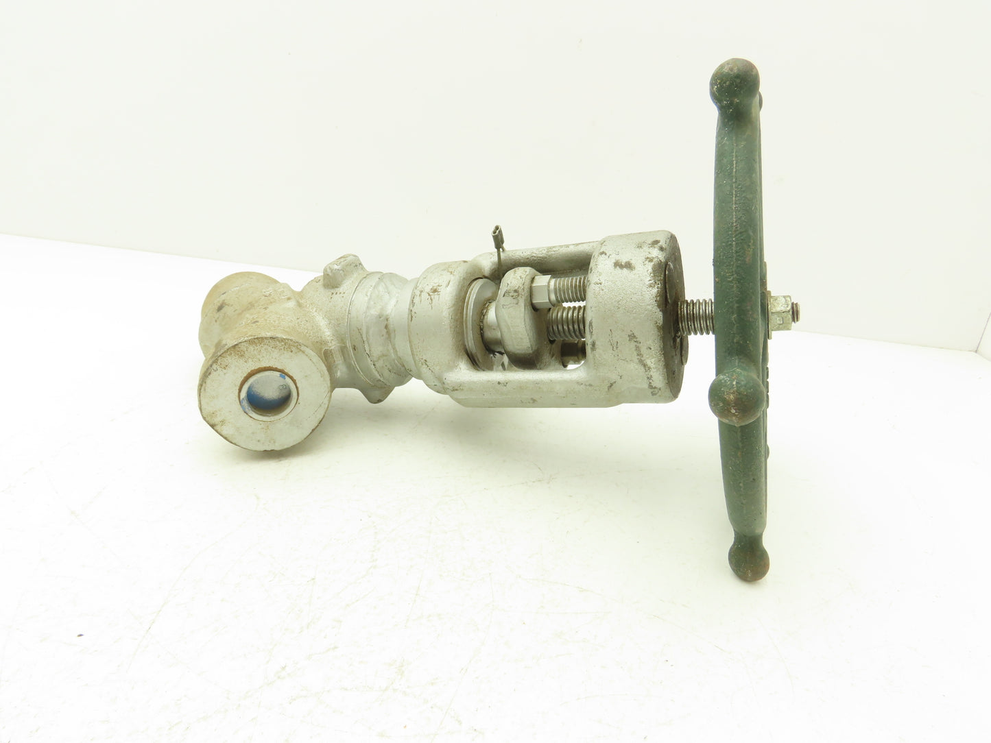 Edward D36124 Univalve Globe Valve Y-Pattern 1/2" Socket Weld 1330psi Class 1690