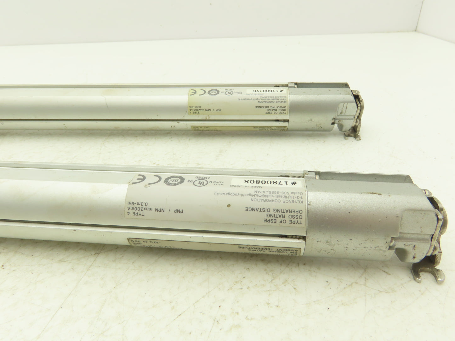 Keyence SL-C36H-R SL-C36H-T Light Curtain Transmitter & Receiver Set 700mm 24VDC